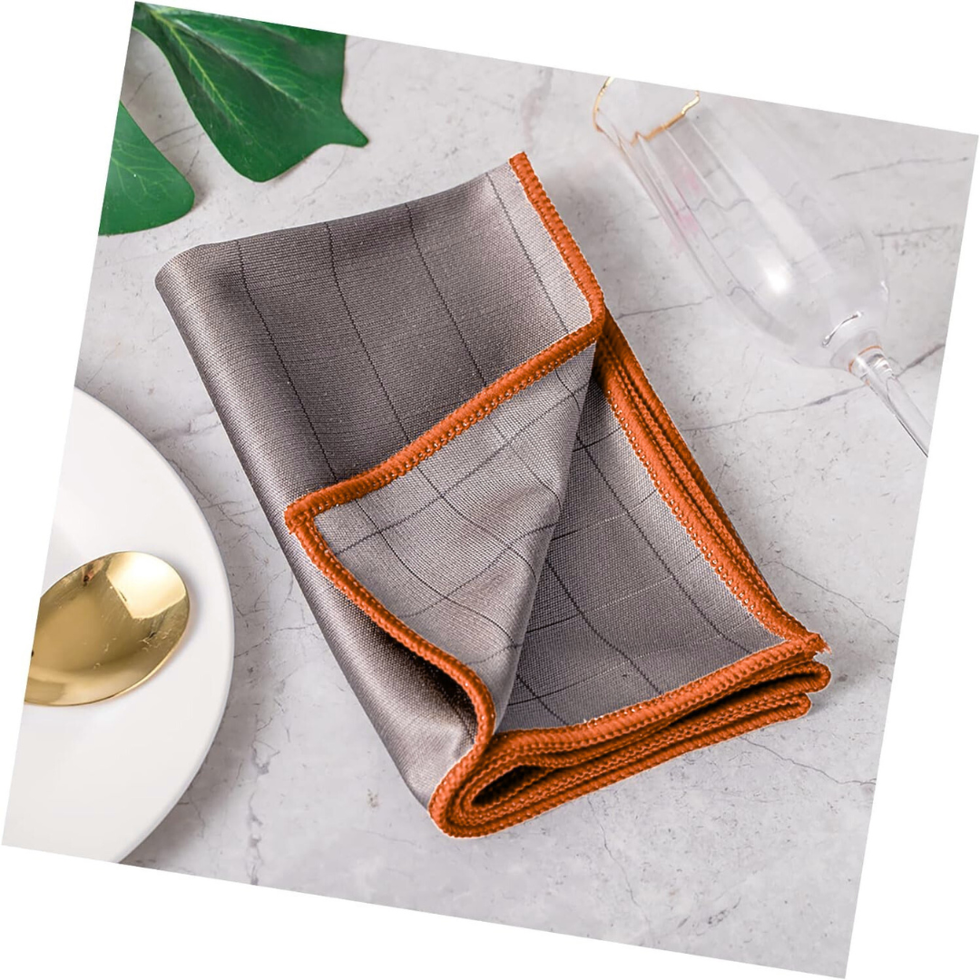 woopify-src:https://manager.labonas.com/wp-content/uploads/2025/08/Chiffon-de-Nettoyage-en-Fibre-de-Carbone-6.png