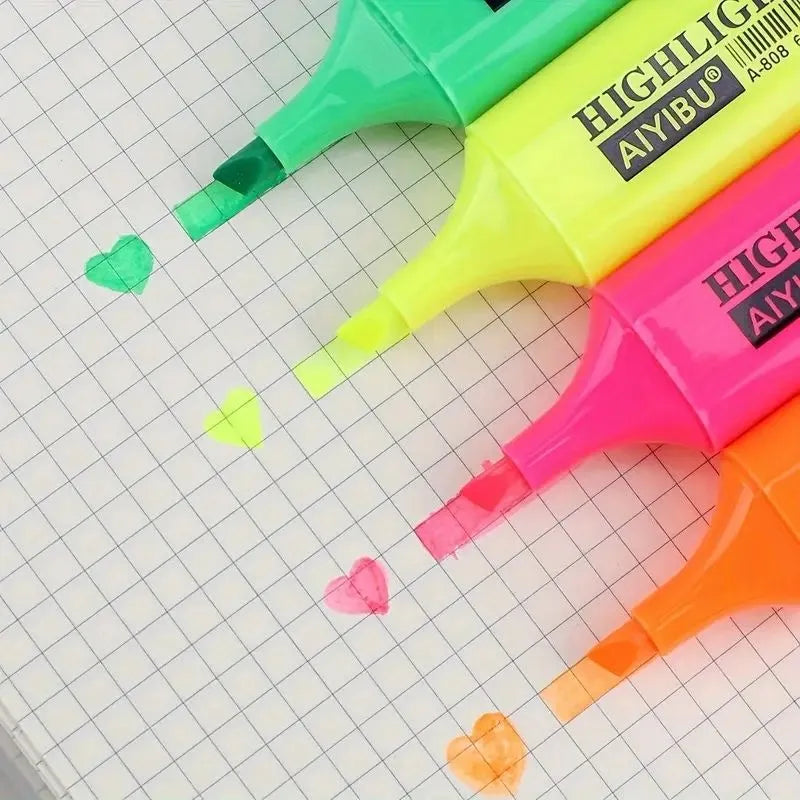 Set of 4 fluorescent highlighters